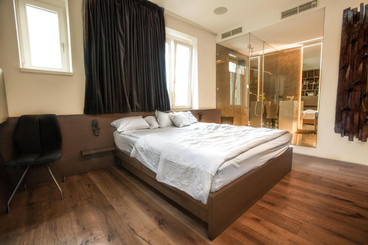 Contemporary Apartment With Fireplace & Terrace Banska Bystrica Ngoại thất bức ảnh