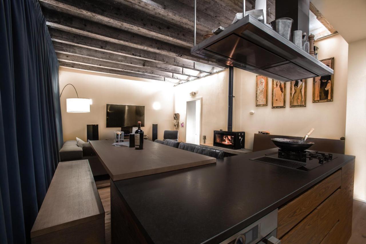 Contemporary Apartment With Fireplace & Terrace Banska Bystrica Ngoại thất bức ảnh