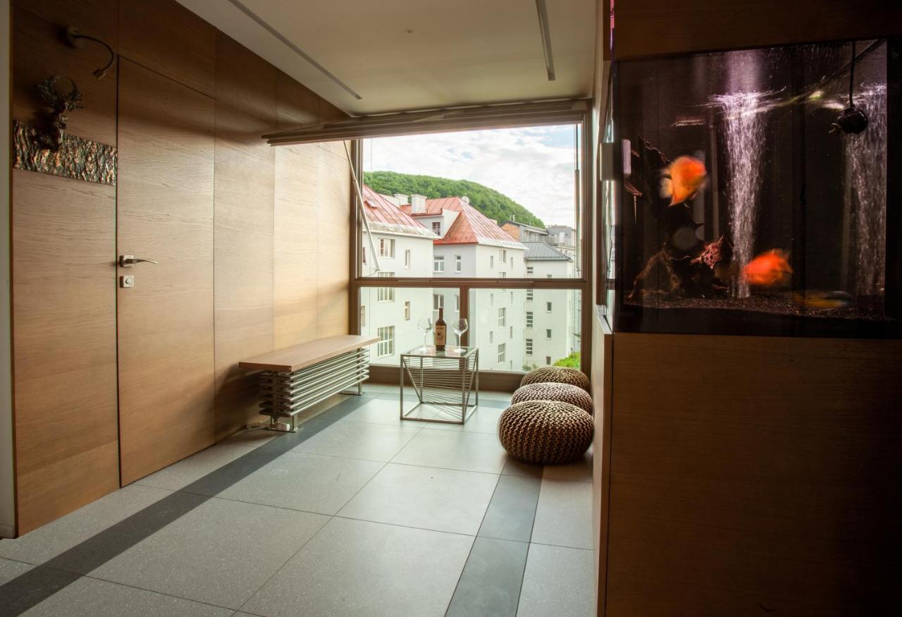 Contemporary Apartment With Fireplace & Terrace Banska Bystrica Ngoại thất bức ảnh