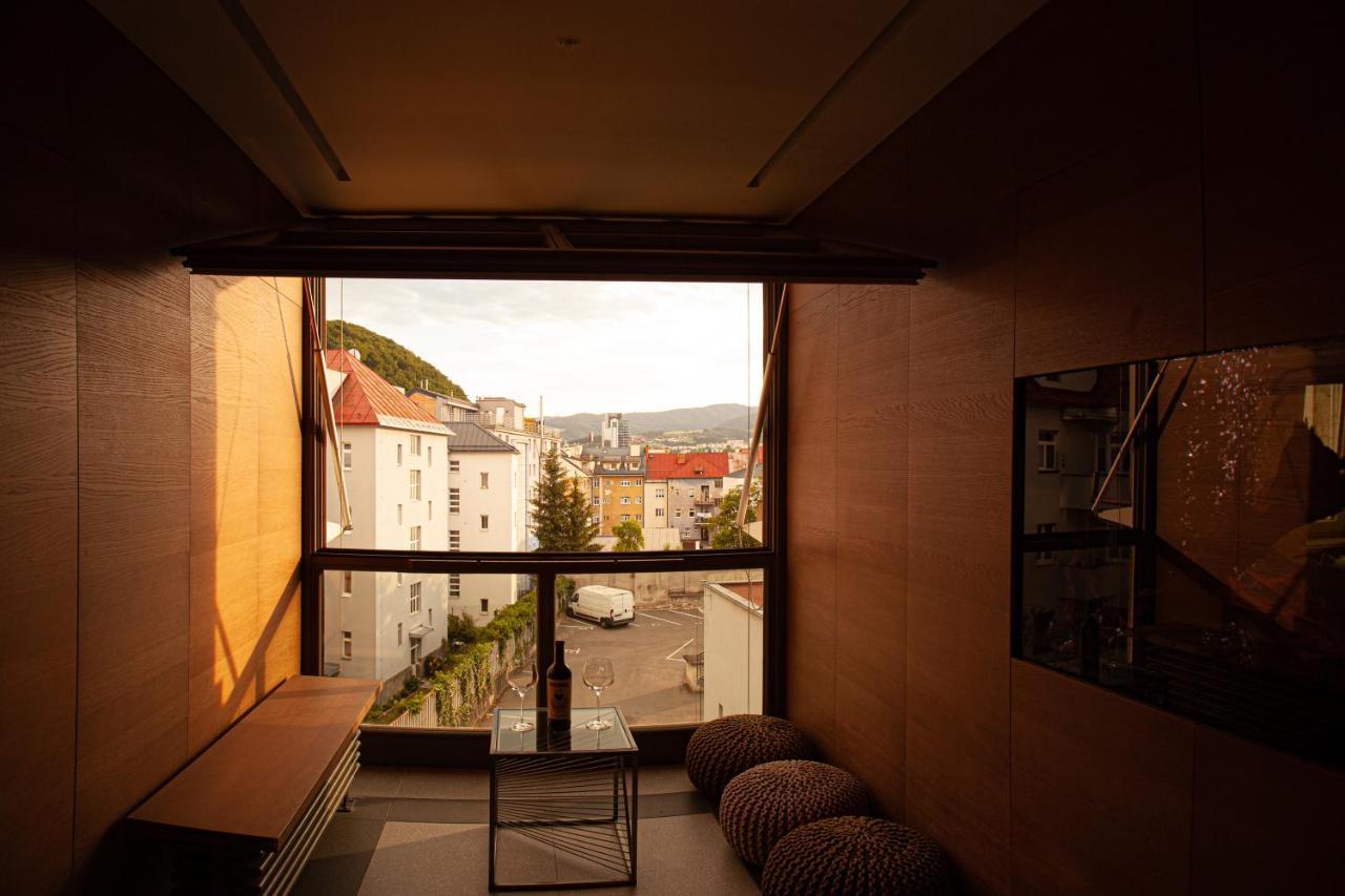 Contemporary Apartment With Fireplace & Terrace Banska Bystrica Ngoại thất bức ảnh